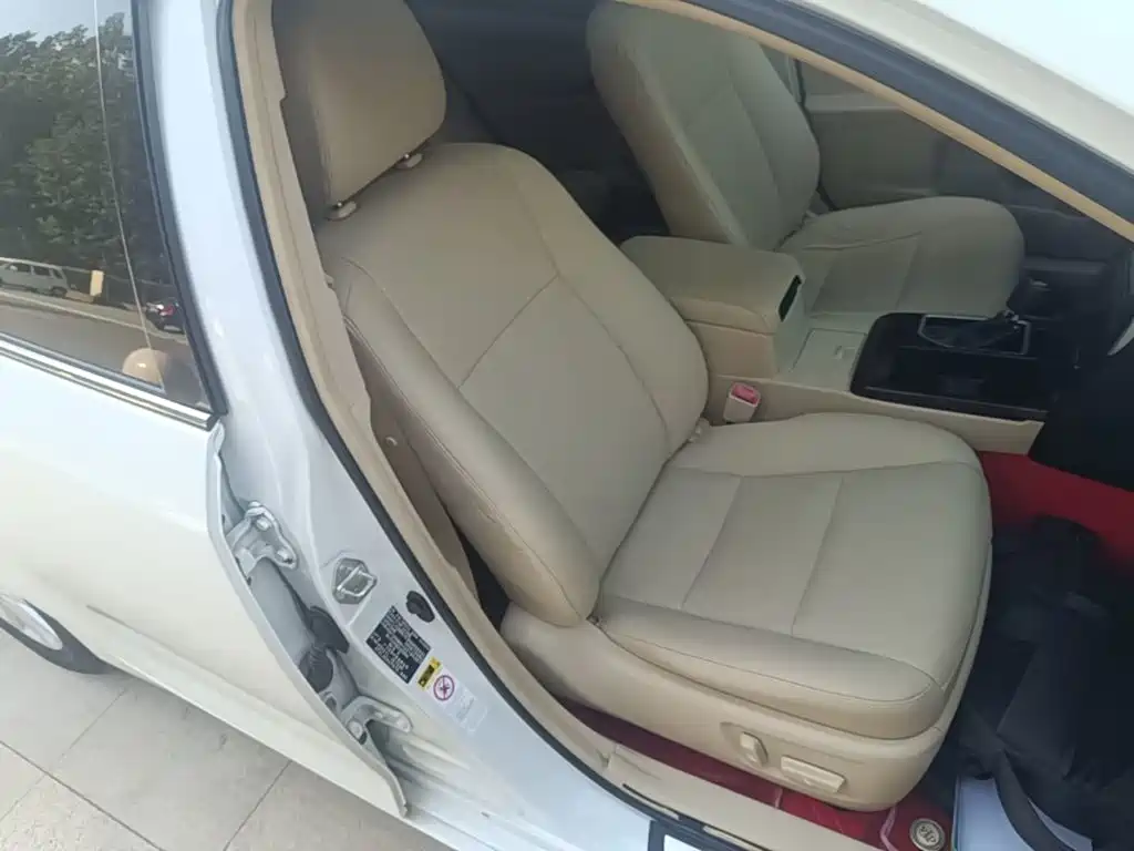Toyota Camry — миниатюра 25