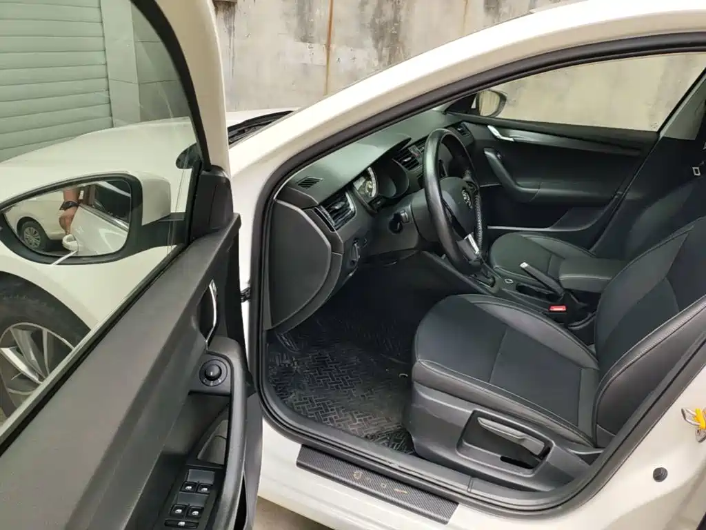 Skoda Octavia — миниатюра 16