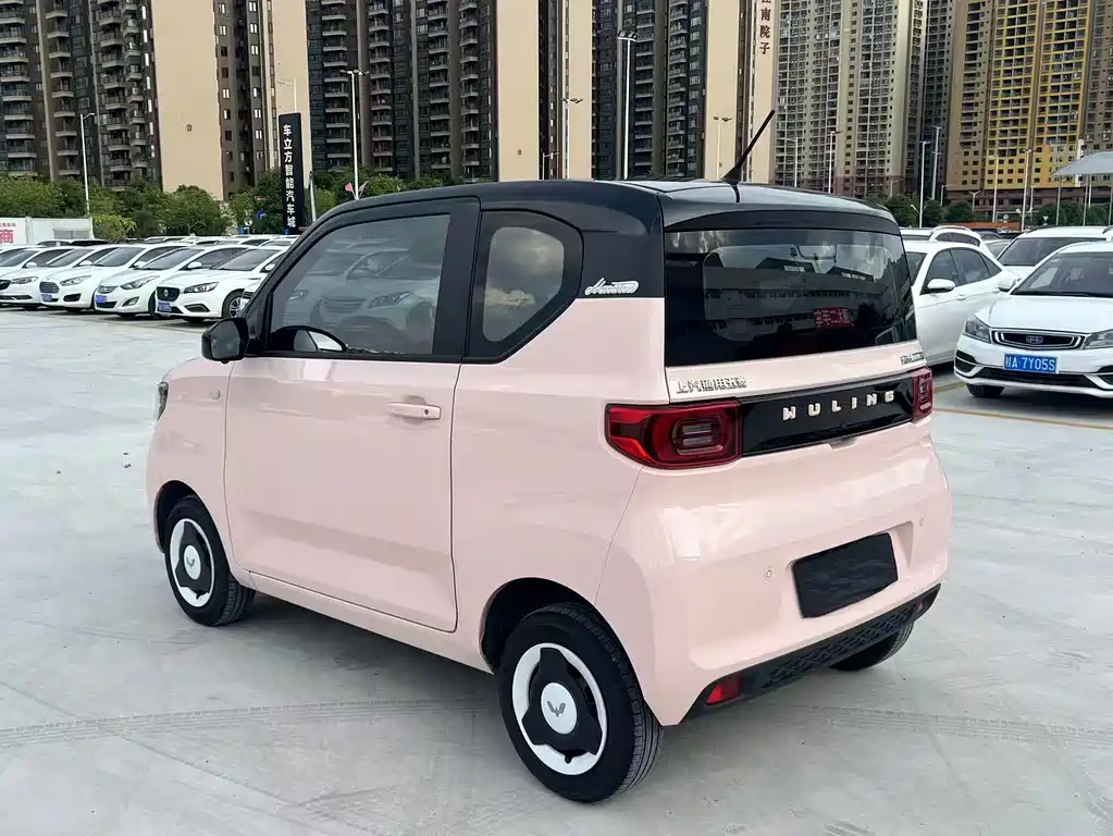 Wuling MINIEV — миниатюра 4