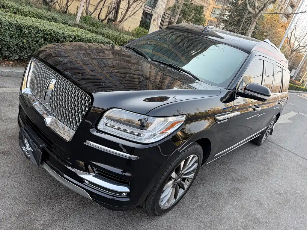 LINCOLN NAVIGATOR