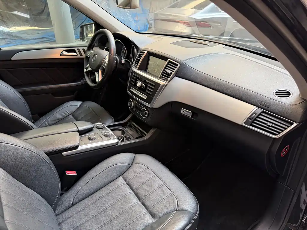 Mercedes-Benz GL-Class — миниатюра 9