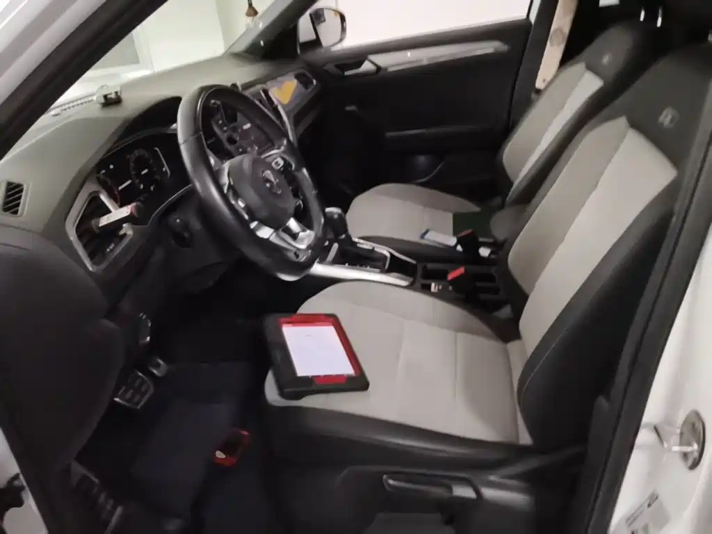 Volkswagen T-Roc — миниатюра 15
