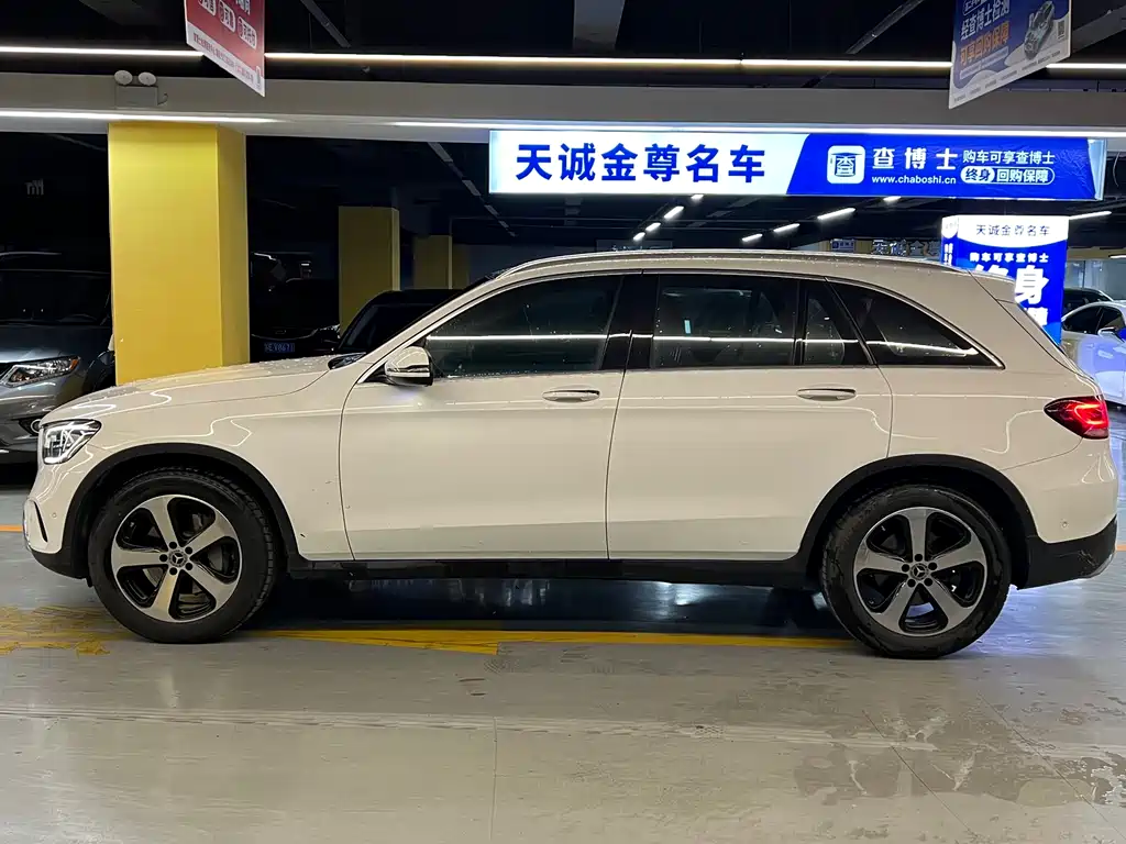 MERCEDES-BENZ GLC