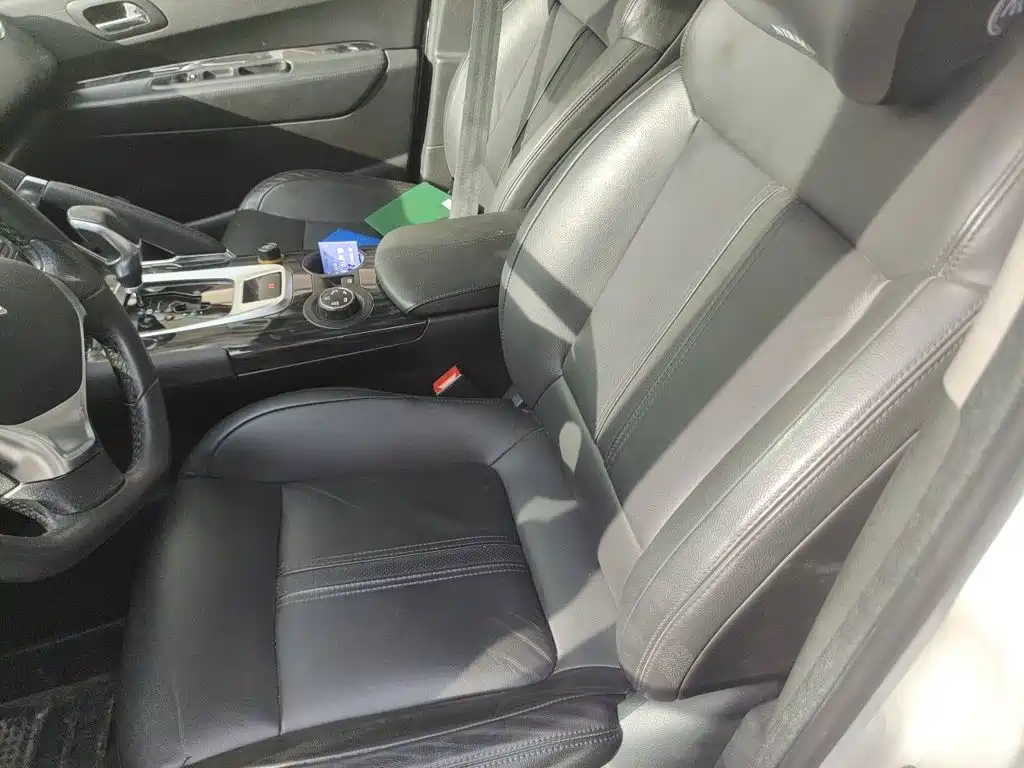 Peugeot 3008 — миниатюра 11