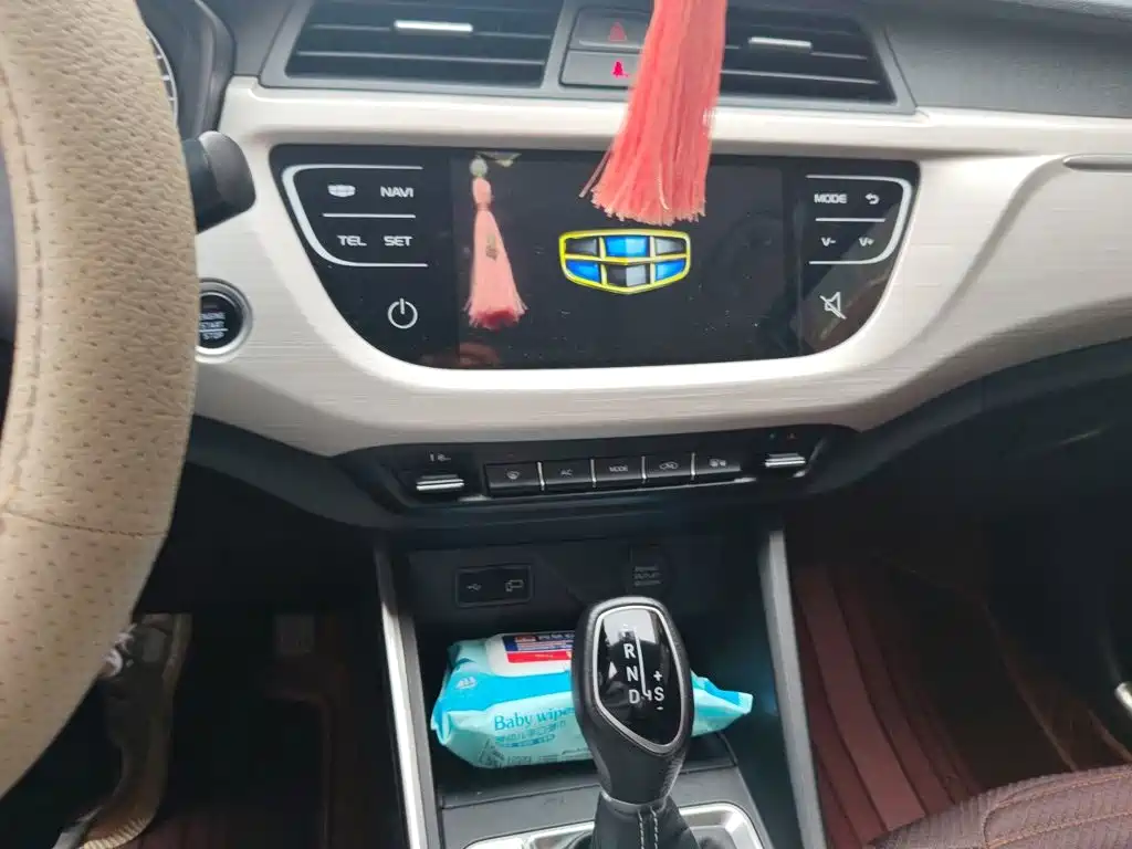 Geely Vision X3 — миниатюра 14