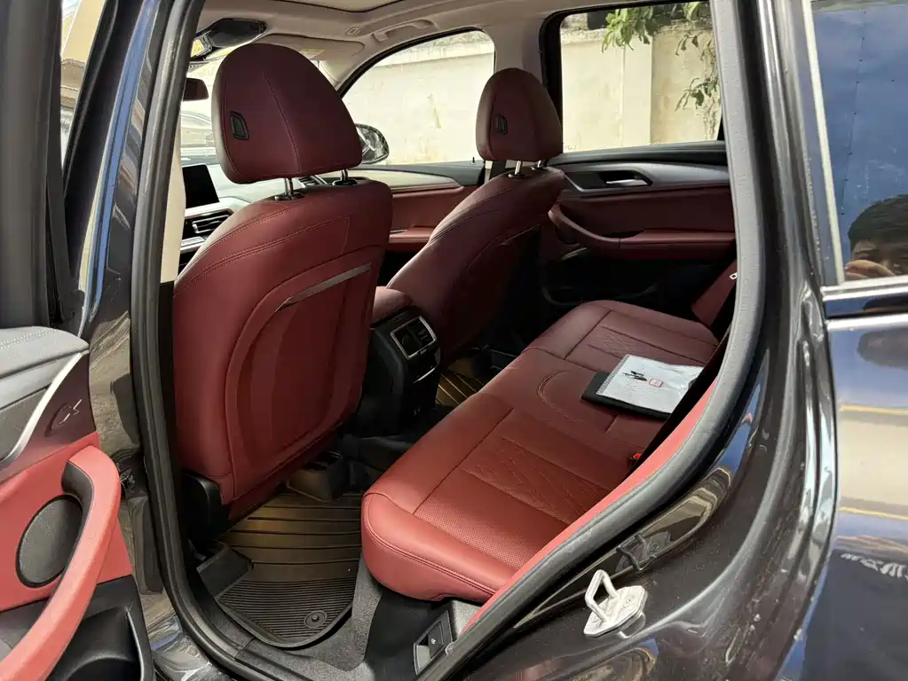 BMW iX3 — миниатюра 8