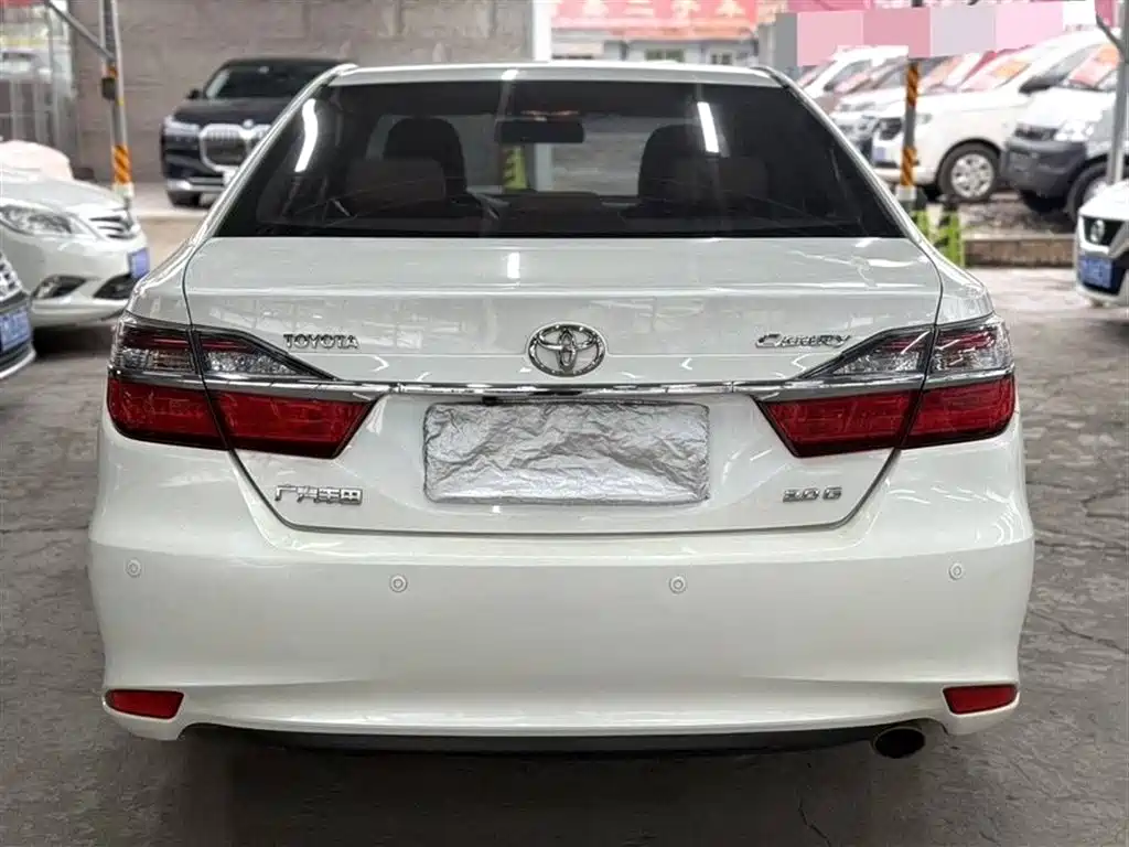 TOYOTA CAMRY