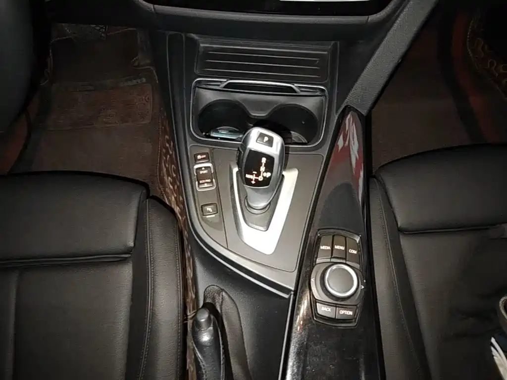 BMW 3 Series — миниатюра 14