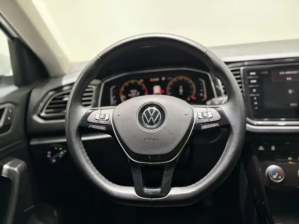 Volkswagen T-Roc 280TSI DSG 2WD Comfort Enjoy PLUS, фото 9
