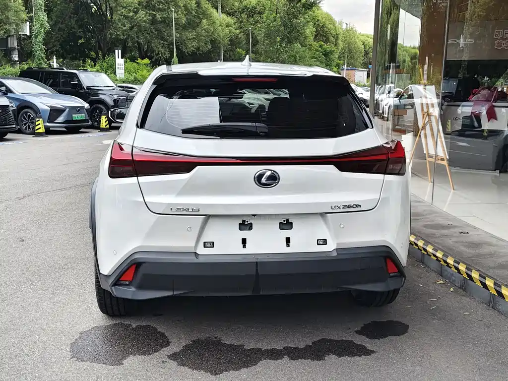 Lexus UX — миниатюра 5