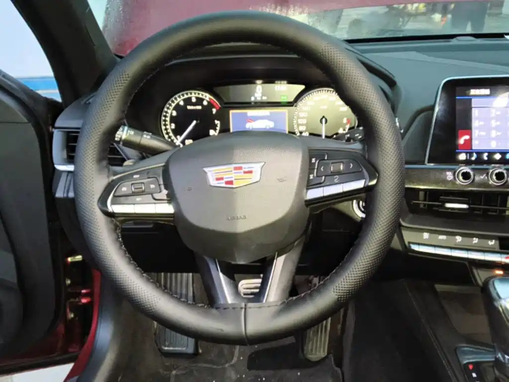Cadillac CT4 — миниатюра 11