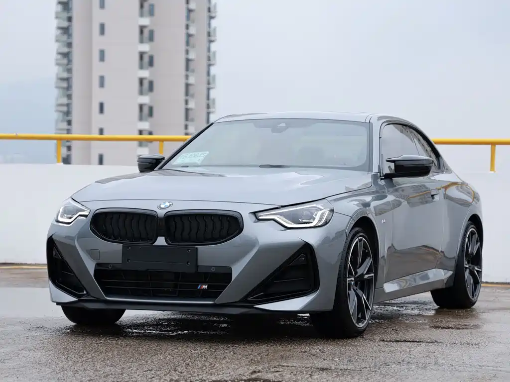 BMW M240i 2025