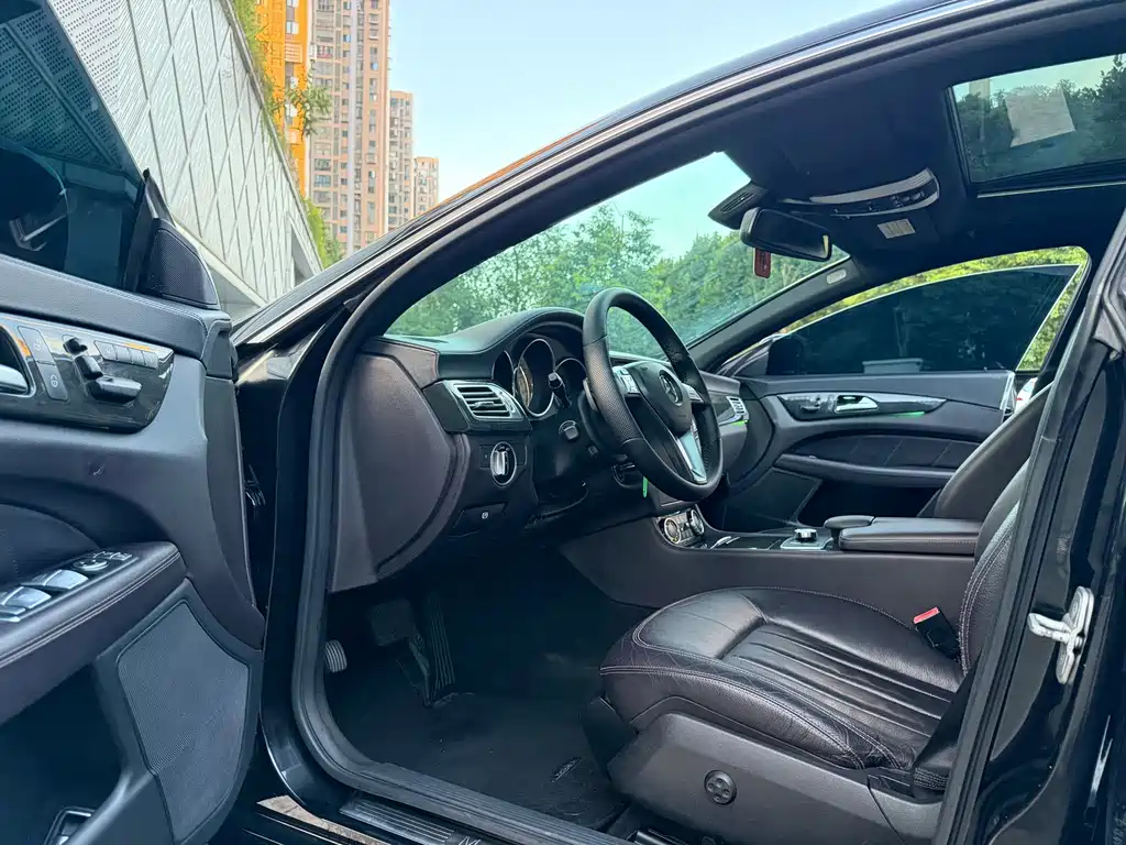 Mercedes-Benz CLS — миниатюра 10