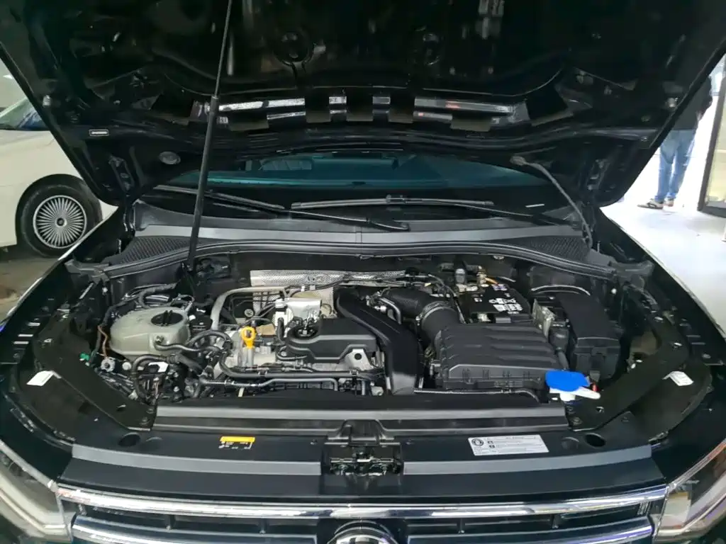 Volkswagen Tiguan L — миниатюра 16