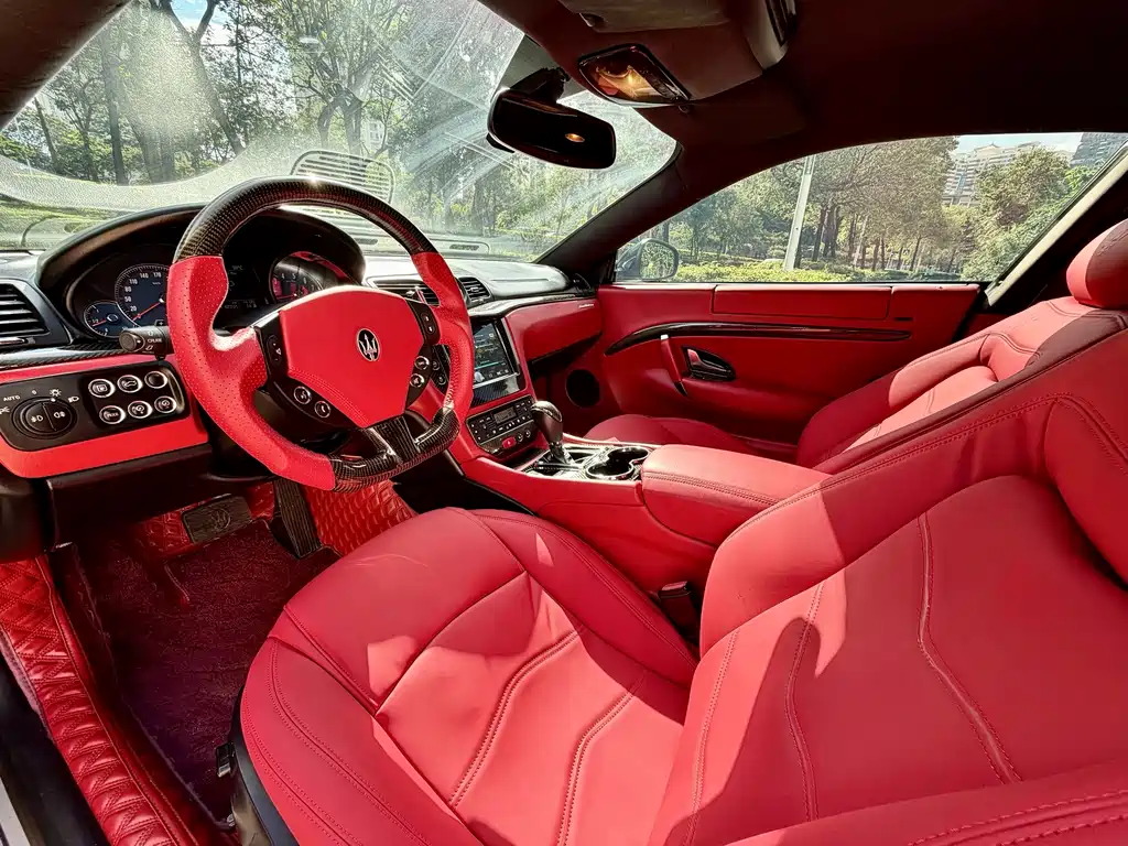 Maserati GranTurismo — миниатюра 6