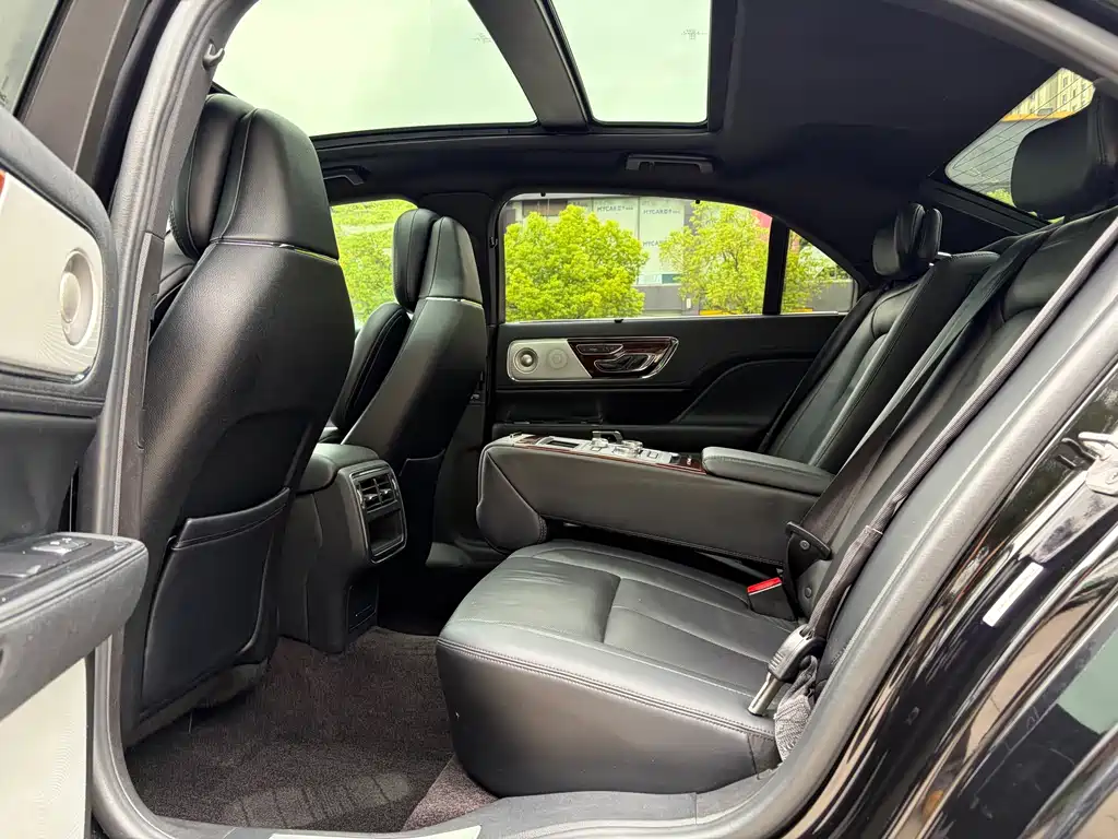 Lincoln Continental — миниатюра 25