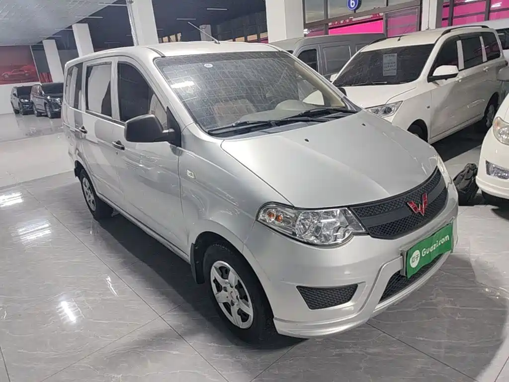 Wuling Hongguang — миниатюра 4
