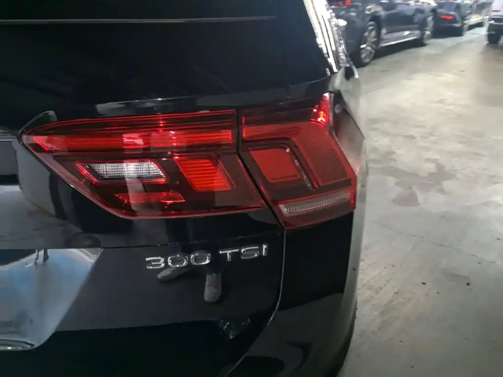 Volkswagen Tiguan L — миниатюра 24