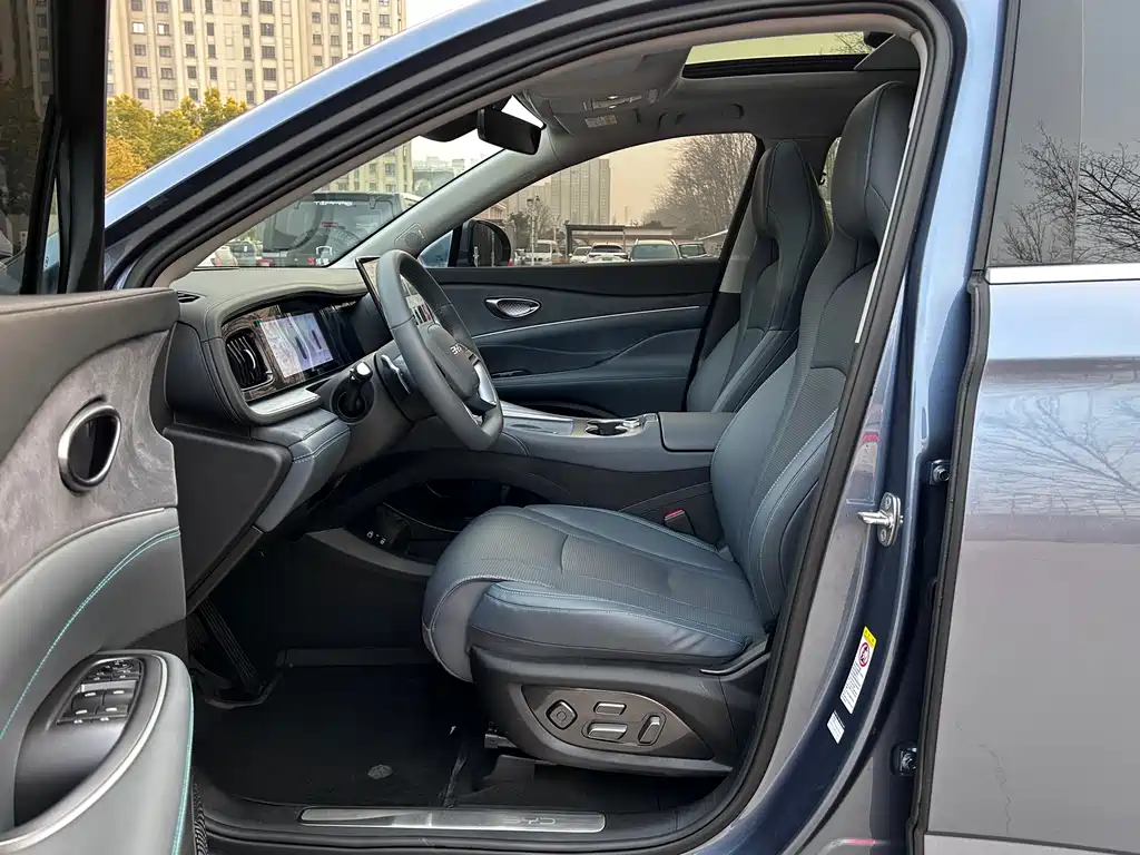 BYD SEA LION 07 DM I