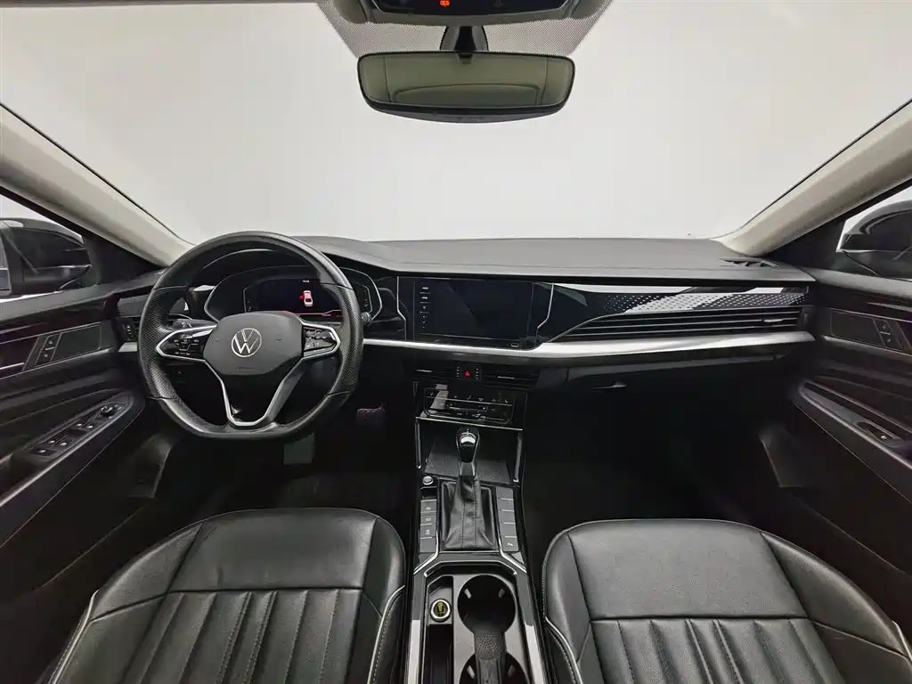 Volkswagen Passat 2023 330TSI Elite