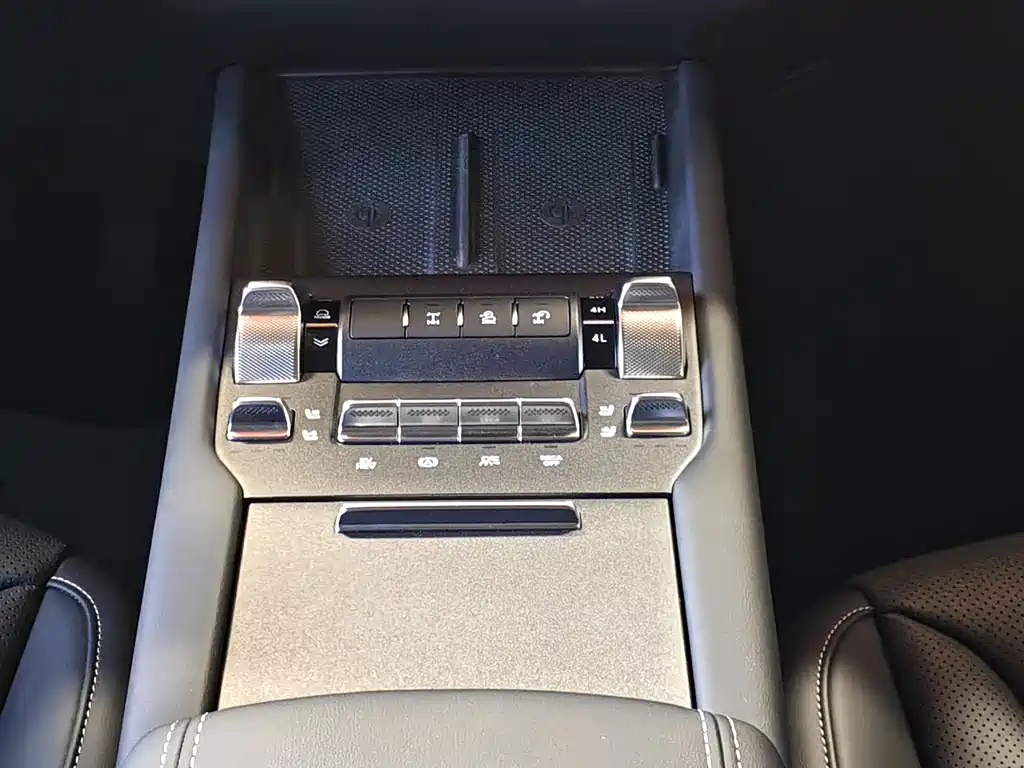 TANK TANK 300 NEW ENERGY