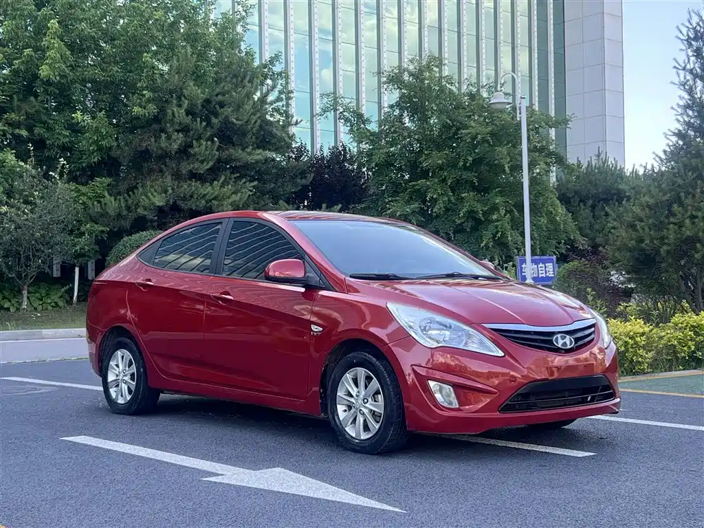 Купить Hyundai Verna
