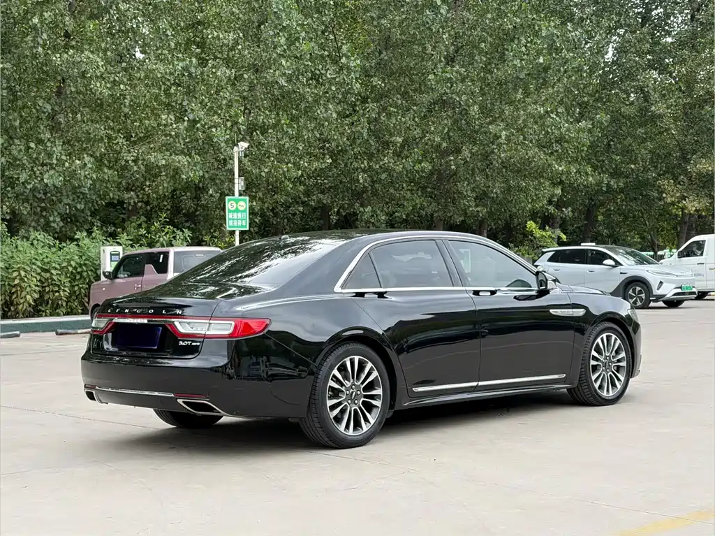 Lincoln Continental — миниатюра 35