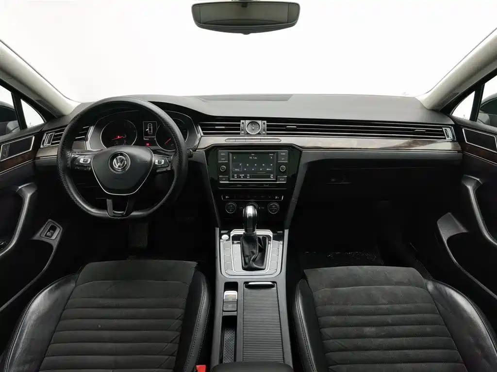Volkswagen Magotan 2018 330TSI DSG Luxury