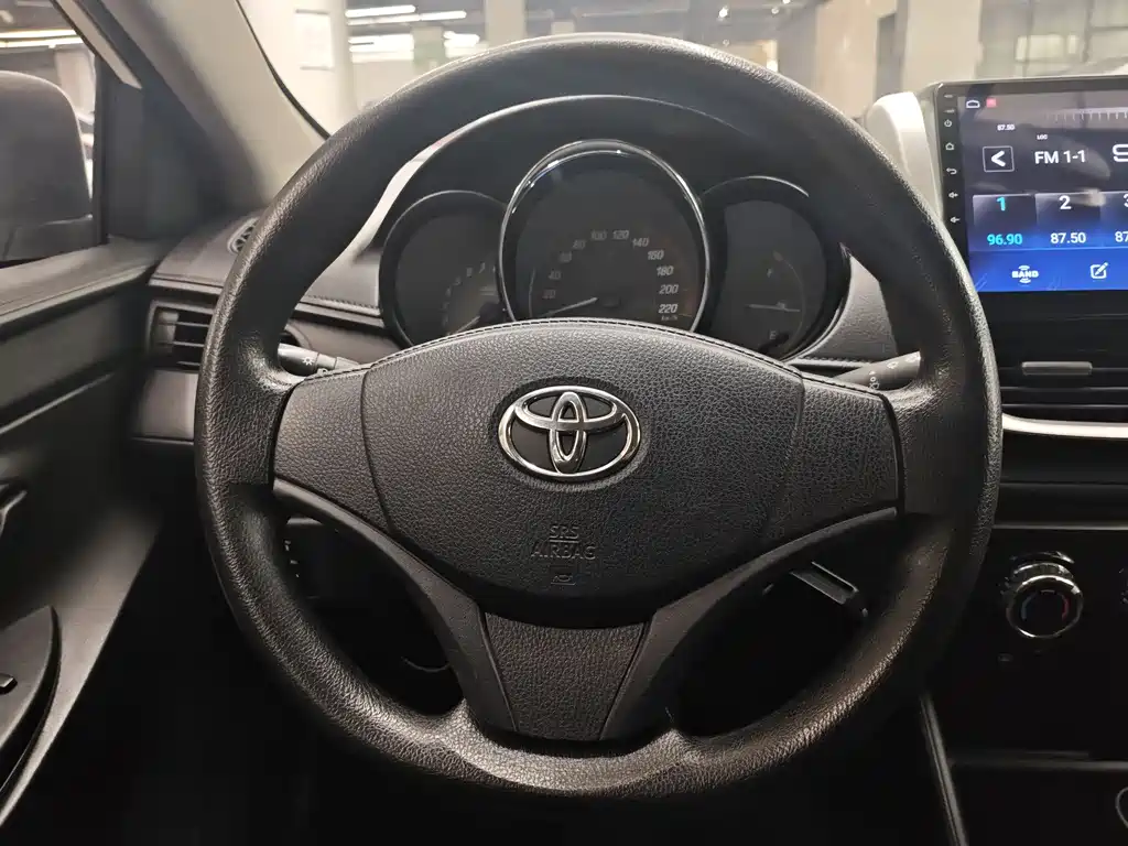 TOYOTA YARIS L TO ENJOY