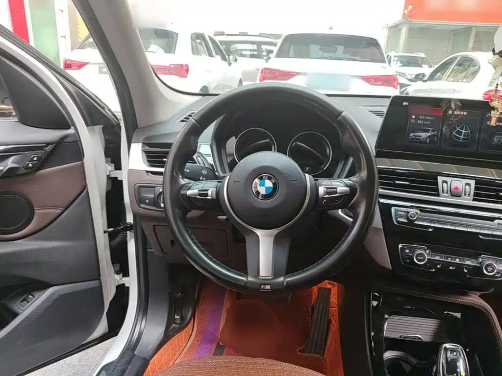 BMW X1 — миниатюра 11