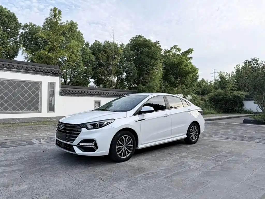 Chery 5 PLUS