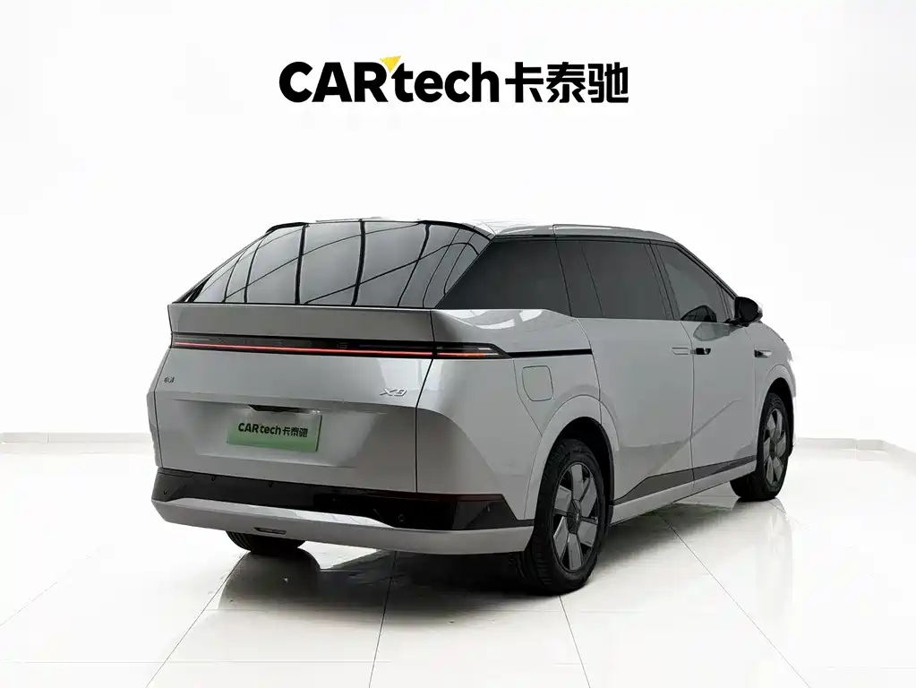 XPeng X9 — миниатюра 26
