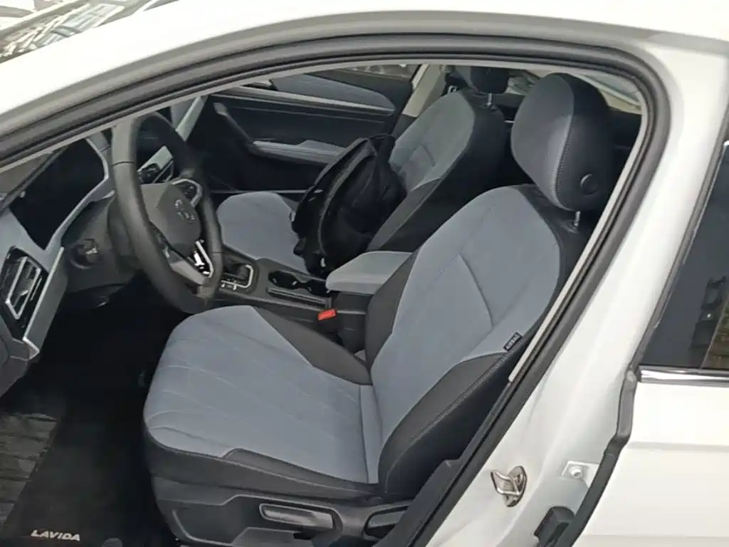 Volkswagen Lavida — миниатюра 15