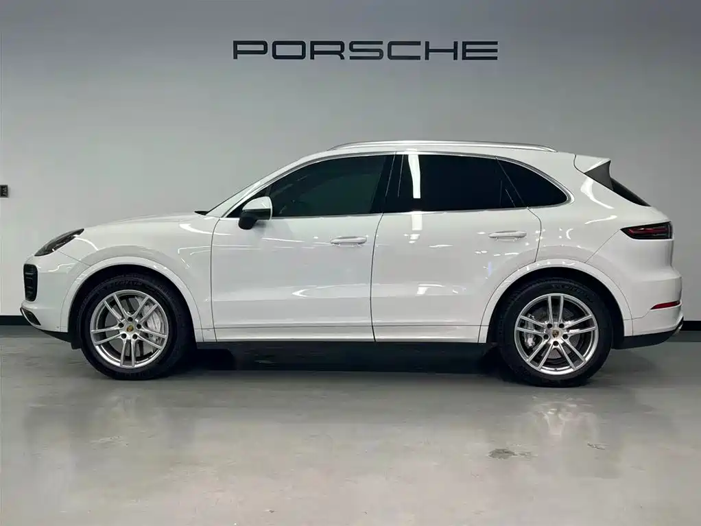 Porsche Cayenne — миниатюра 4