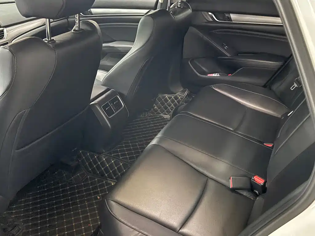 Honda Accord — миниатюра 10