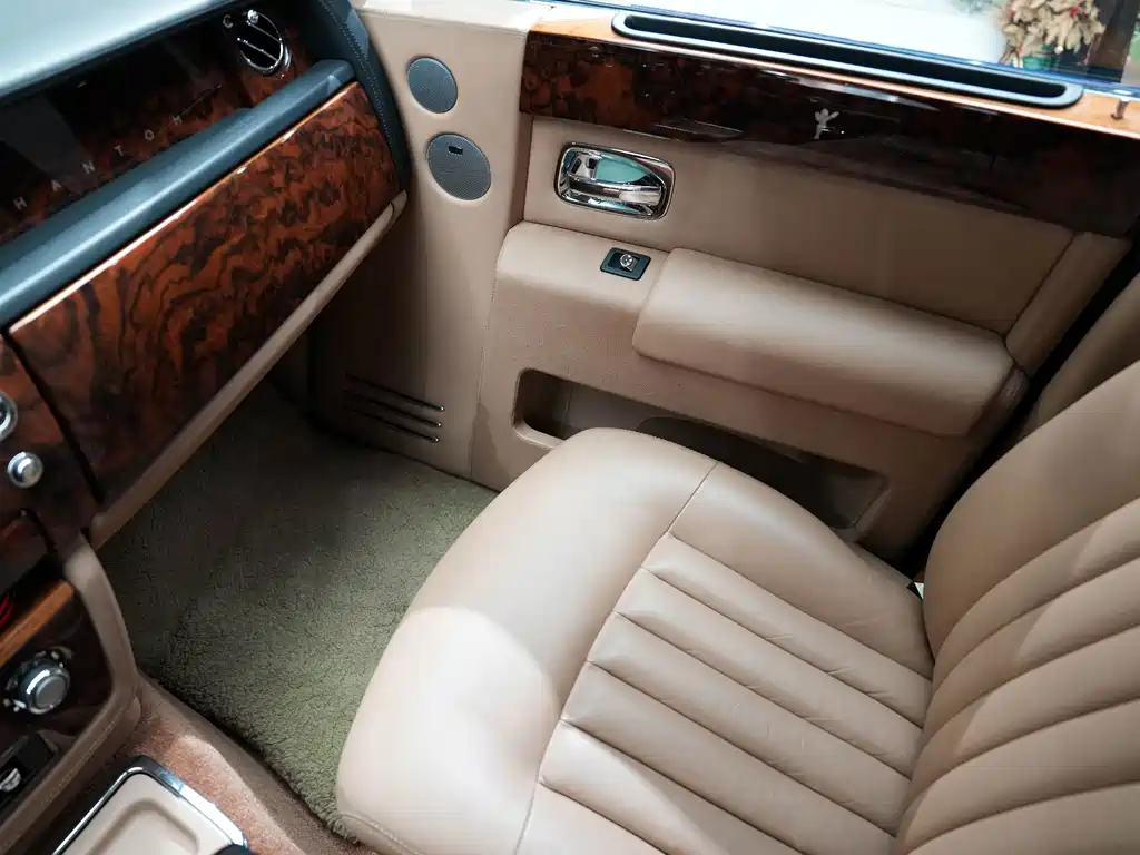 Rolls-Royce Phantom — миниатюра 25
