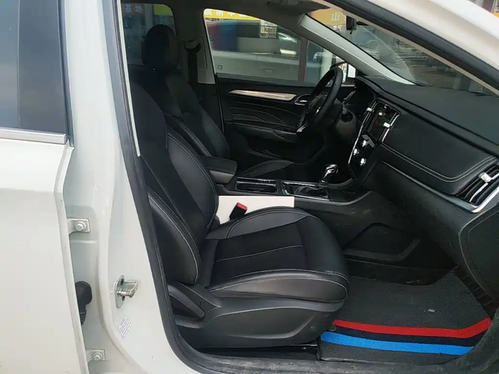 Roewe Roewe i6 Classic — миниатюра 25