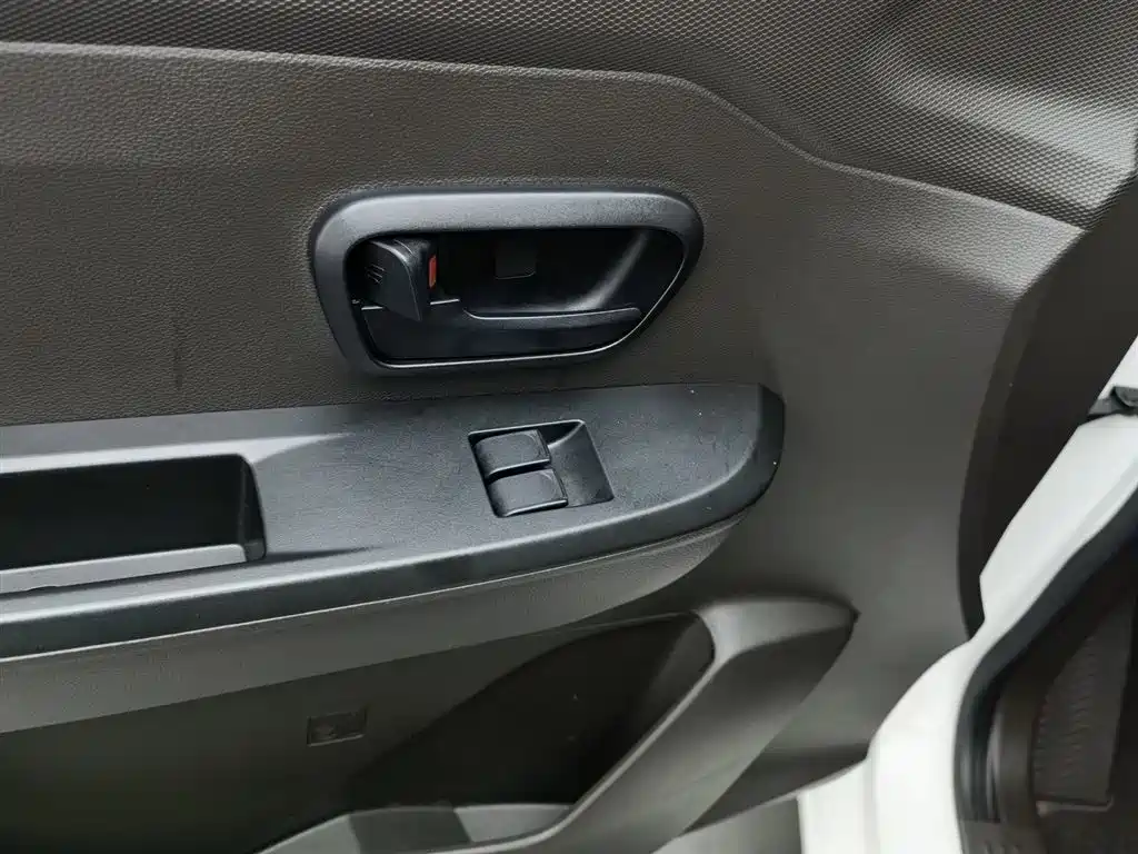Wuling V 2022 1.5L LAR