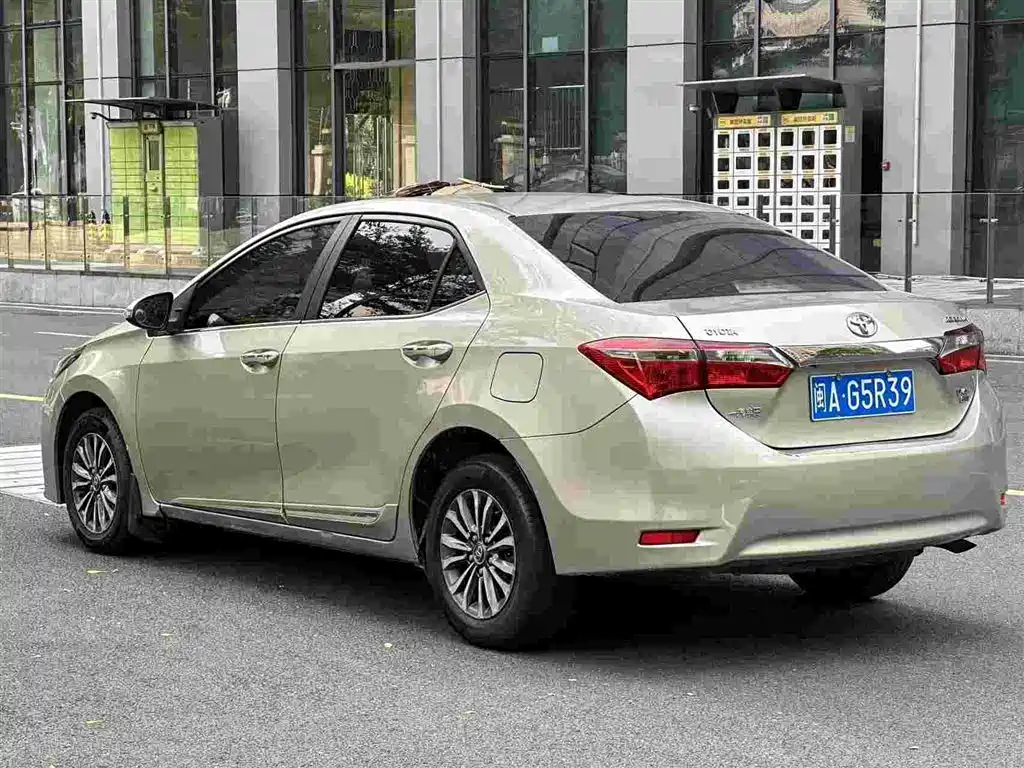Toyota Corolla - фото 3