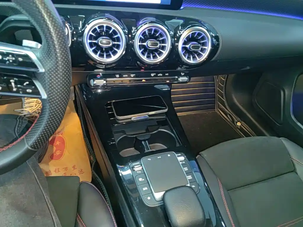 Mercedes-Benz A-Class 2023 — фото 13