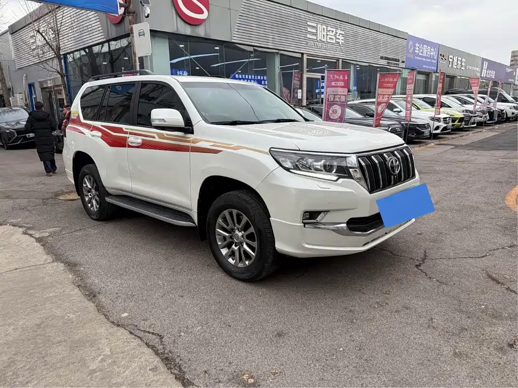 TOYOTA PRADO