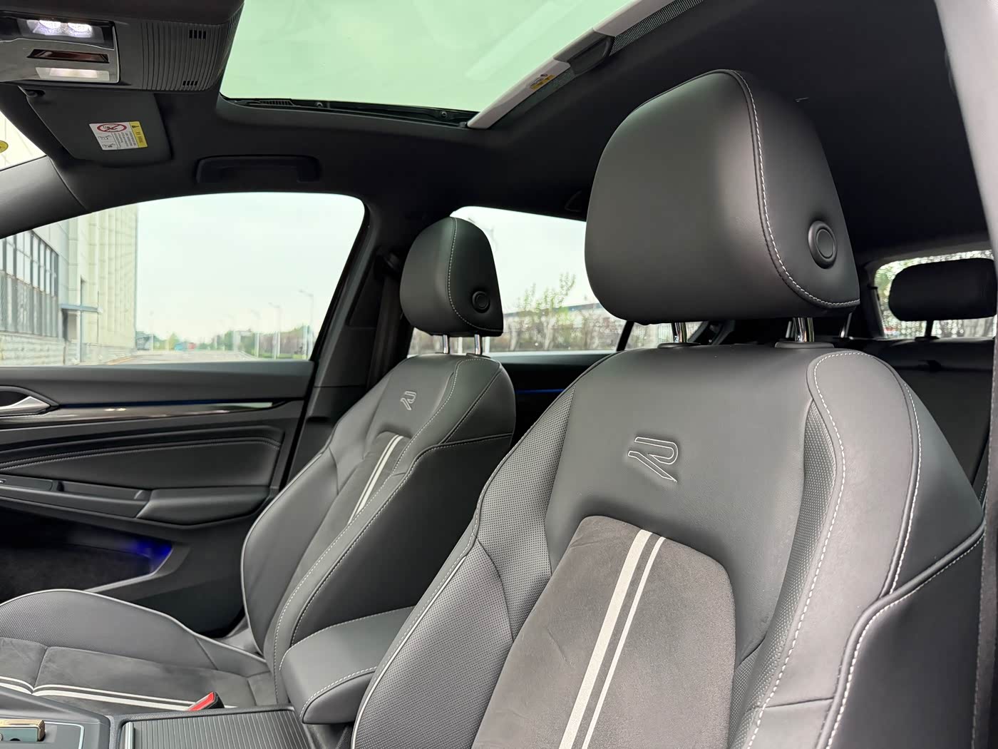 Volkswagen Golf 1.4 л 2022 г. Чёрный, пробег 19000 км