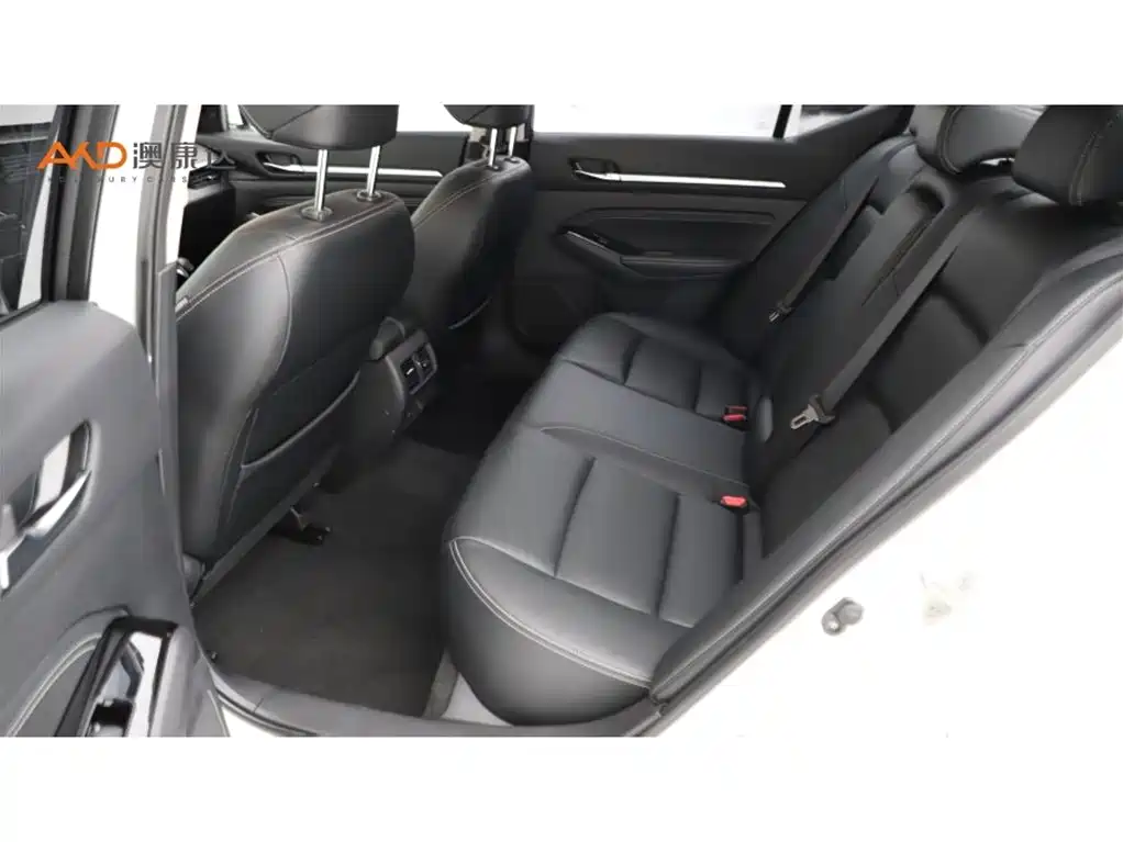 Nissan Teana — миниатюра 7