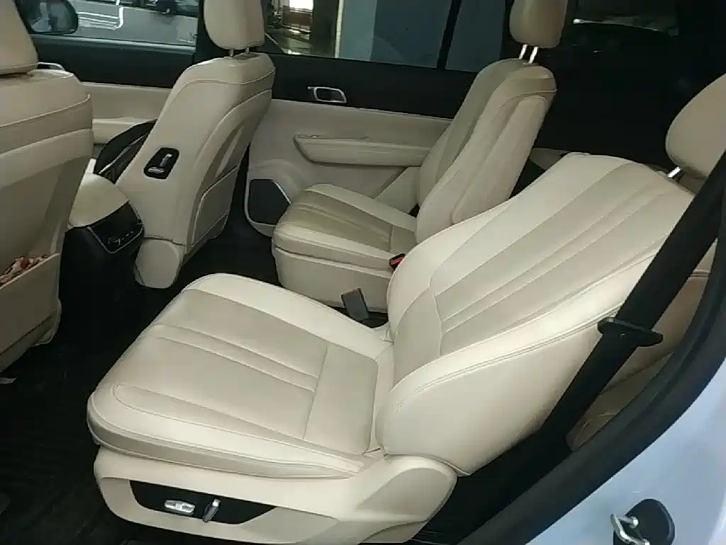 Li Auto Li ONE — миниатюра 17