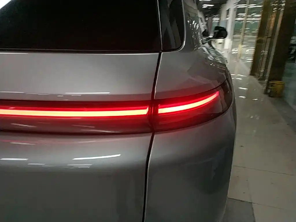 Li Auto Li L8 — миниатюра 8