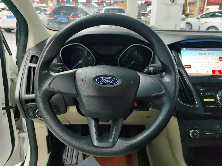 Ford Focus — миниатюра 15