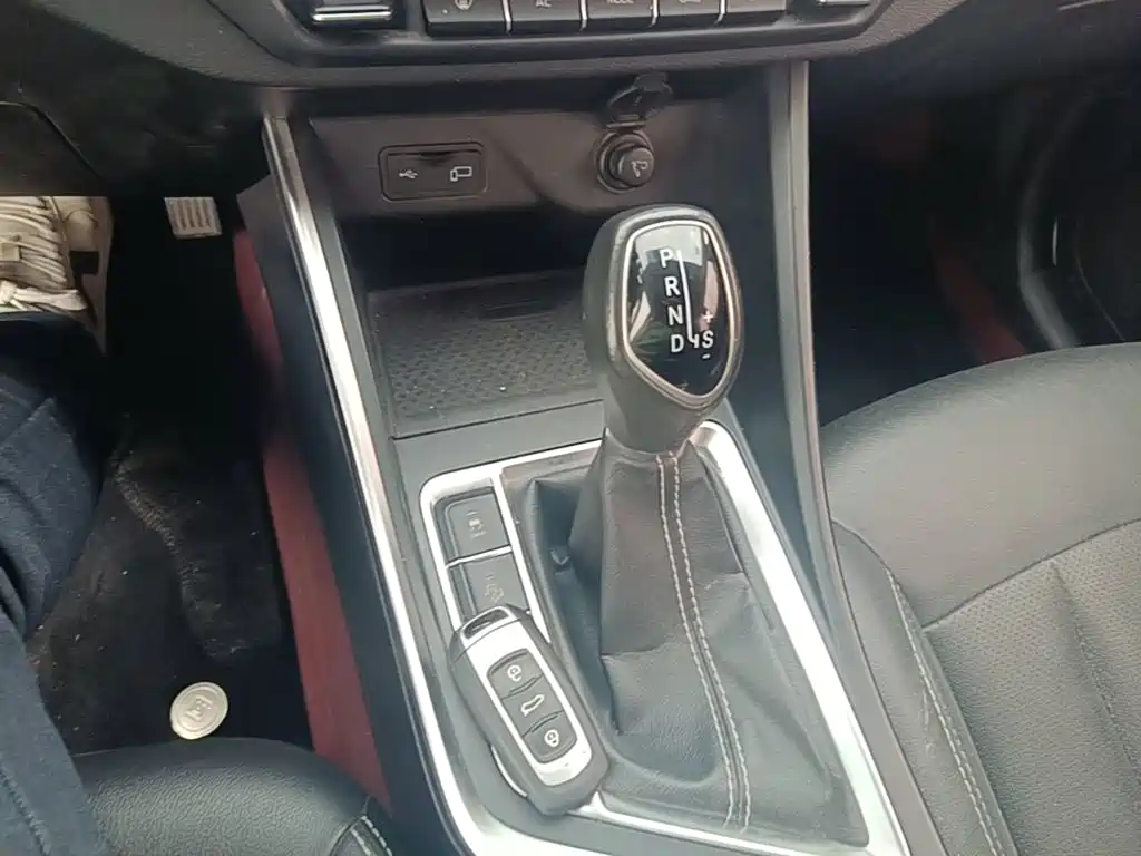 Geely Vision X3 — миниатюра 14