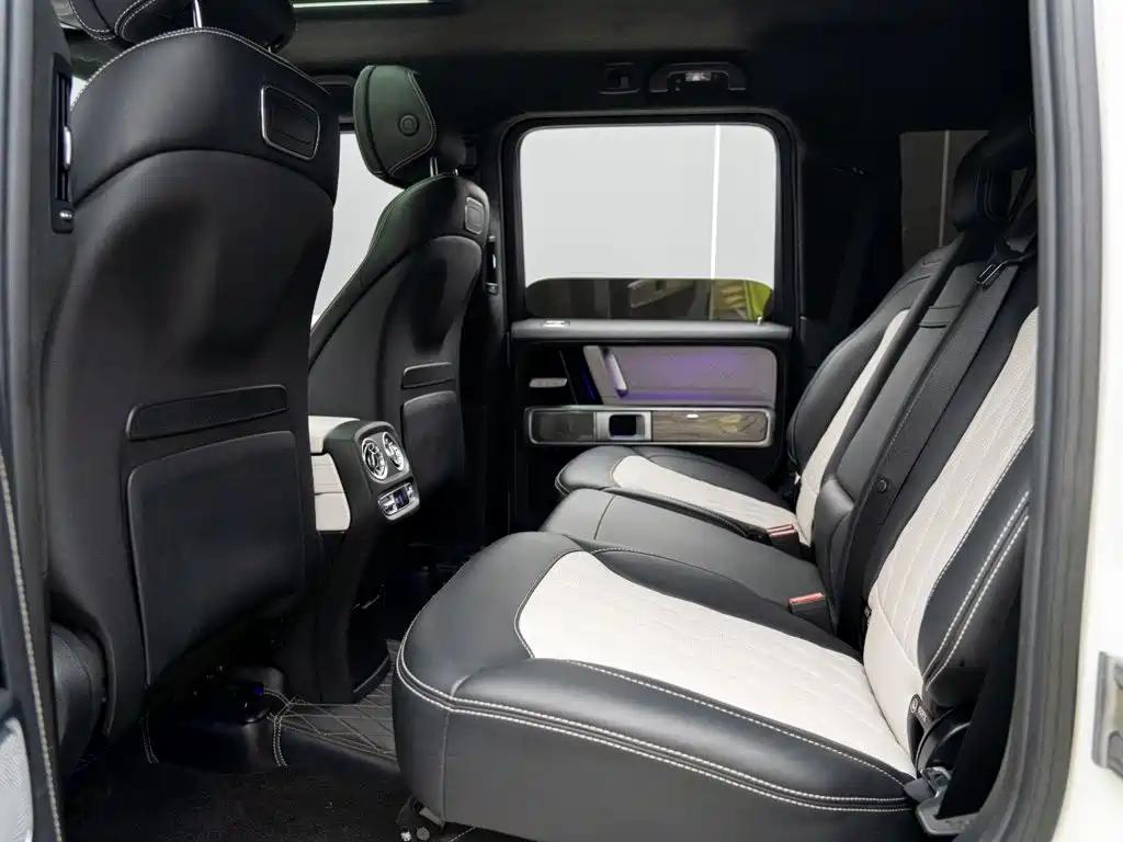 Mercedes-Benz G-Class — миниатюра 12