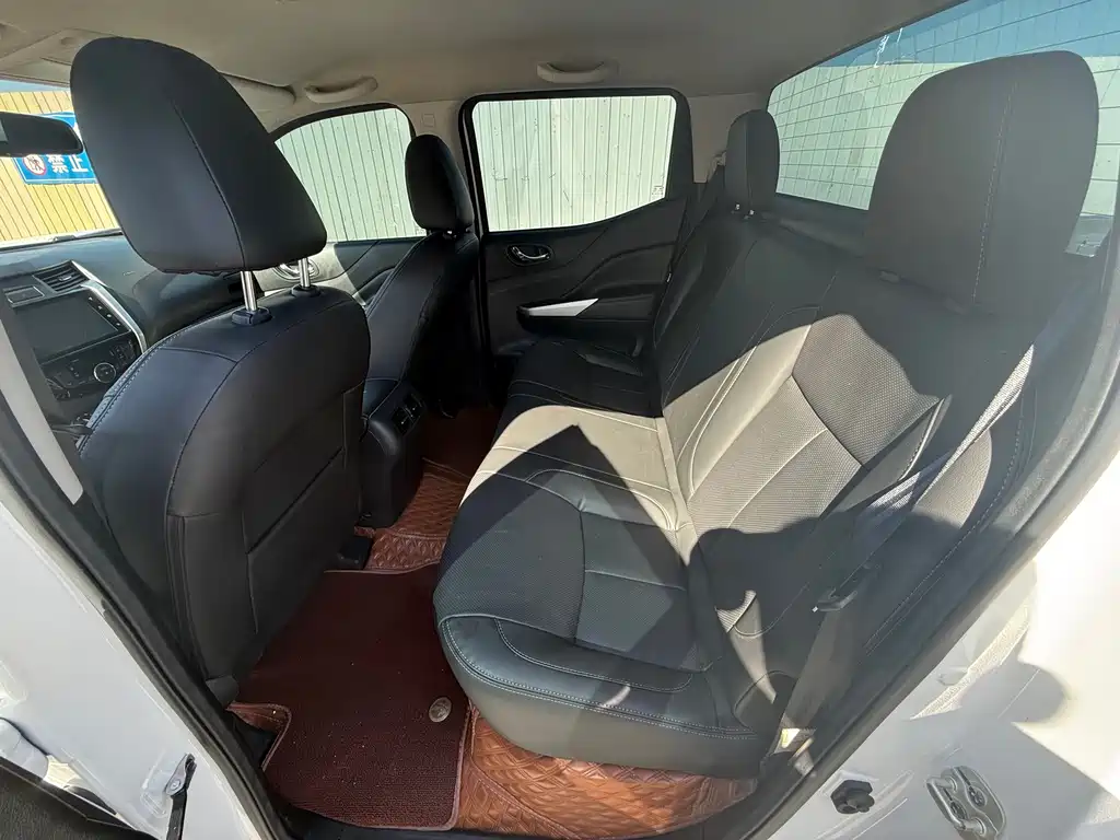 Nissan Navara — миниатюра 6