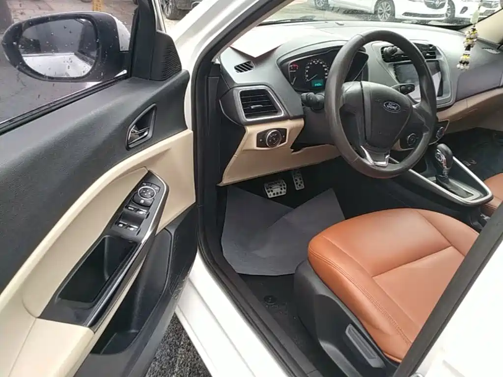 Ford Escort — миниатюра 16